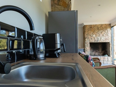 Stone Cottage Tinktinkie