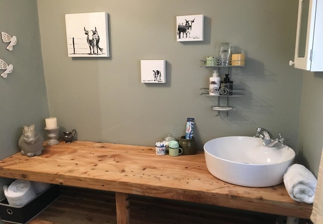 Dairy Cottage Bathroom