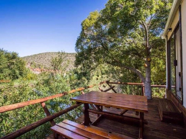 Luxury Waterfront Cottage