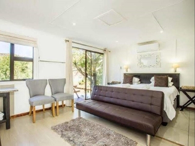 Luxury Waterfront Cottage 2, 3, 5