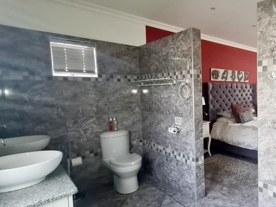 Deluxe Family Self Catering Unit B1