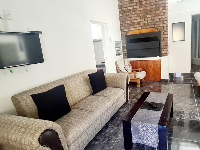 Deluxe Family Self Catering Unit B1