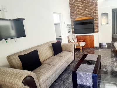 Deluxe Family Self Catering Unit B1