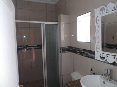 River Mountain view room E2