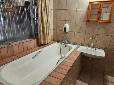 Three Bedroom Apartment (sleeps 8)