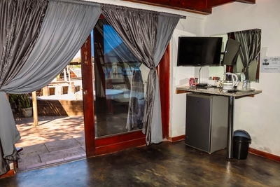 Family Room (5 sleeper)