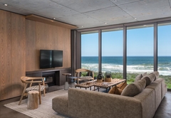 Luxury Beach Front Suite 2 