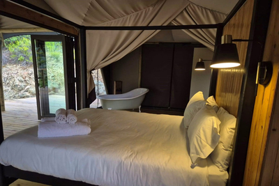 Exclusive Use Glamping Tent with Hot Tub
