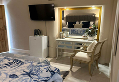 Deluxe Twin/Double Rooms
