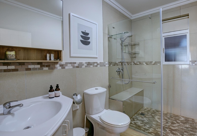 VOELKLIP Two-Bedroom Apartment - Ground Level