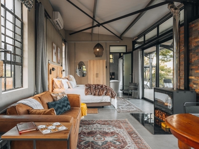 Exclusive Use Couples Pod