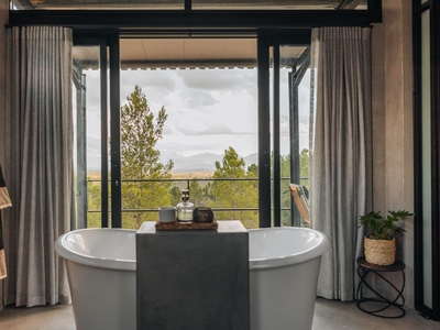 Exclusive Use Couples Pod