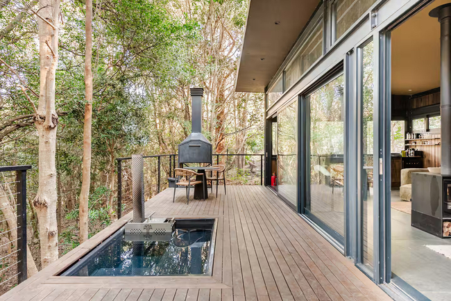 Exclusive Use Couples Cabin