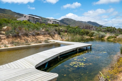 Oxalis Chalet Stanford