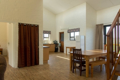 Oxalis Chalet Stanford