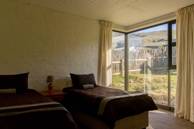 Oxalis Chalet Stanford