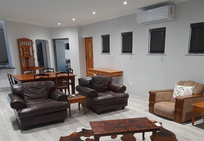 Three-bed Apartment with Kitchen