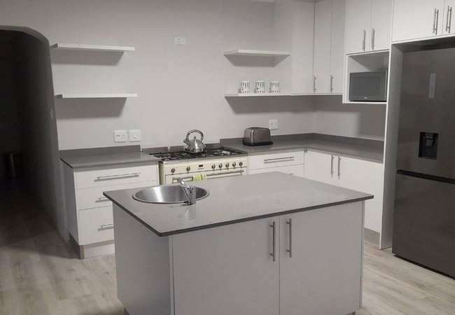 Three-bed Apartment with Kitchen