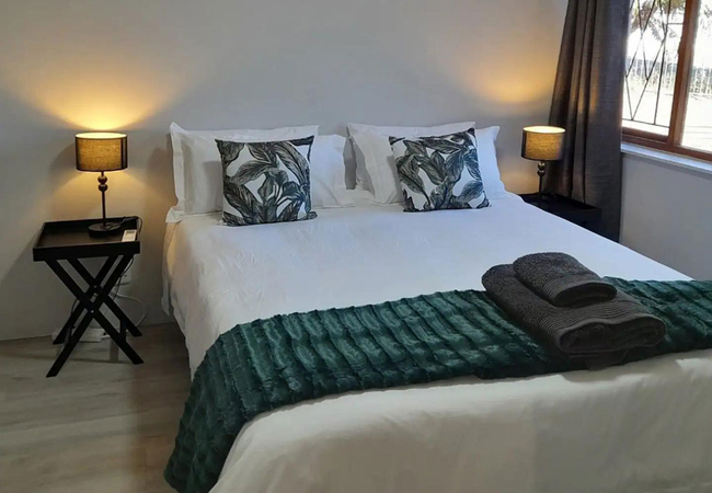 Three-bed Apartment with Kitchen