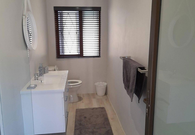 Three-bed Apartment with Kitchen