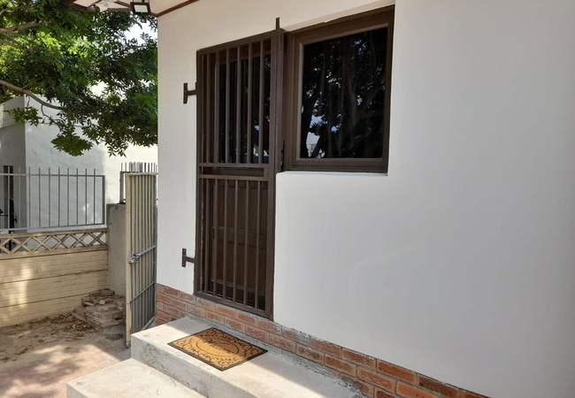 Three-bed Apartment with Kitchen