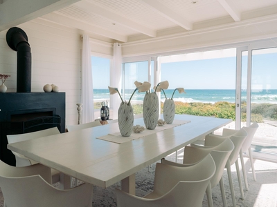 Pearl Bay Beach Villa