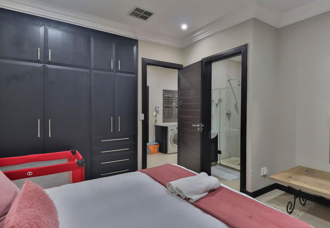 The Pecan Lake Guesthouse