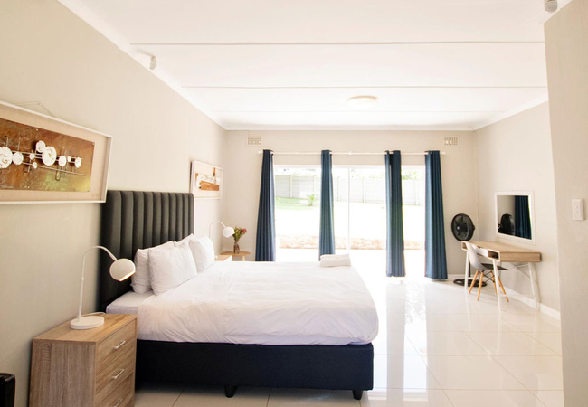 Unit 1: Main bedroom