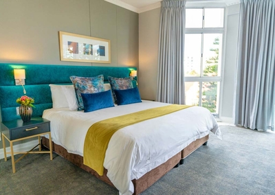 The Peninsula All-Suite Hotel