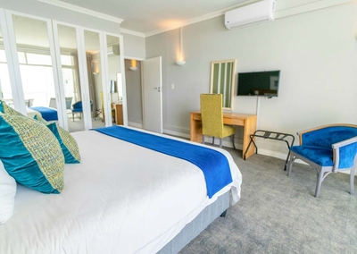 The Peninsula All-Suite Hotel