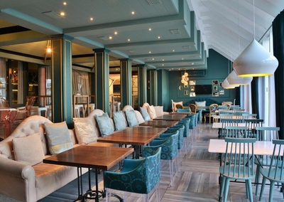 The Peninsula All-Suite Hotel