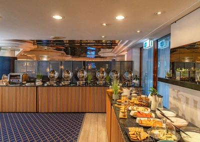 The Peninsula All-Suite Hotel