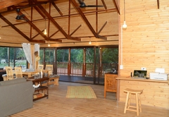 Zebrawood (Self-Catering Bush Cabin)