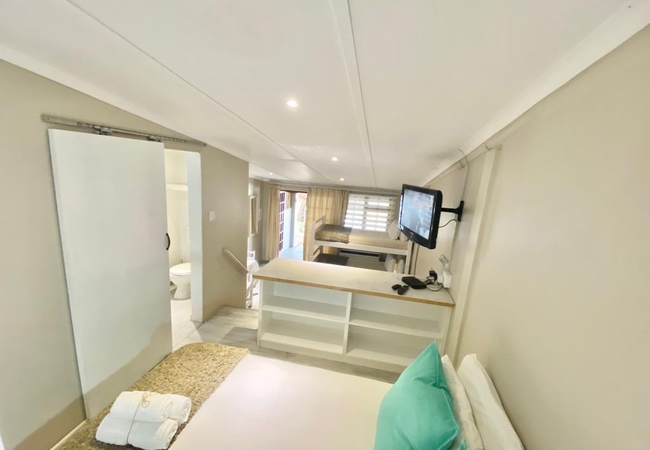 Lakeside Suite No. 3