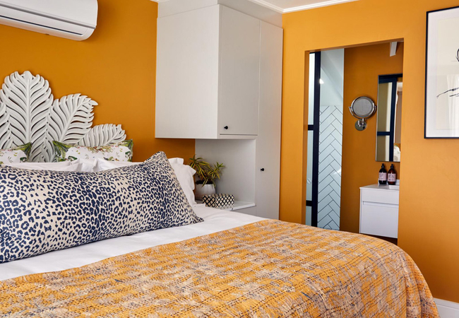 Pineapple House Boutique Hotel in Sea Point, Cape Town