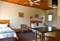 Pine Lodge Resort George
