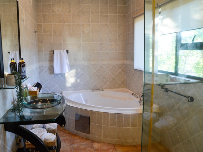 Honeymoon Suite