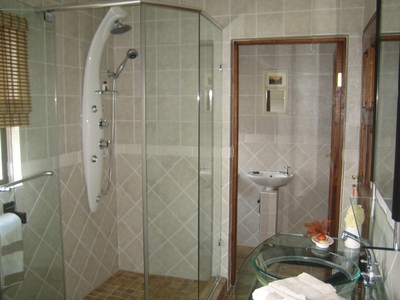 Honeymoon Suite