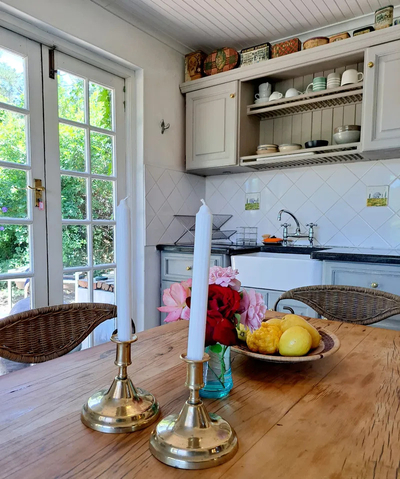 Porcupine Hills Farmhouse