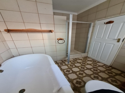 HONEYMOON ROOM