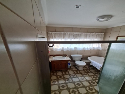 HONEYMOON ROOM