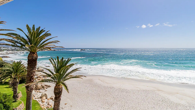 Prime Beach Clifton Apartment