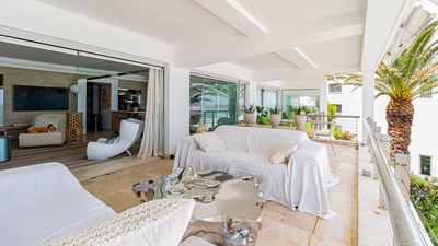 Prime Beach Clifton Apartment