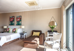Protea Star Apartment