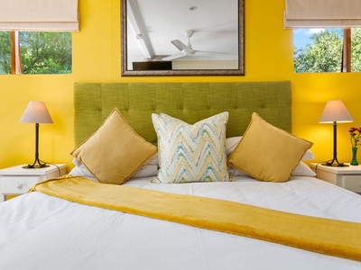 Room 5: Deluxe King Room