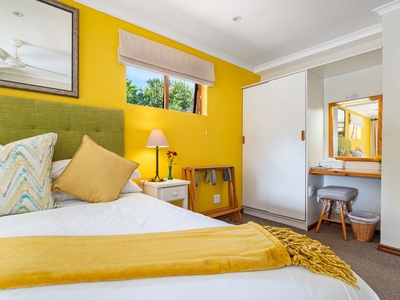 Room 5: Deluxe King Room