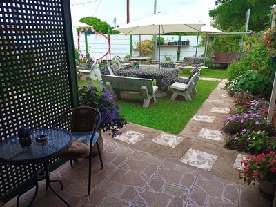 Garden Room B