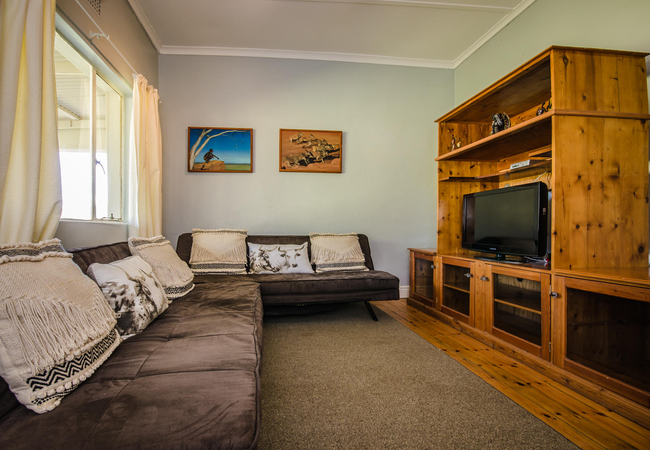 Cedarberg House - T.V room