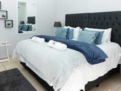 Luxury King Room