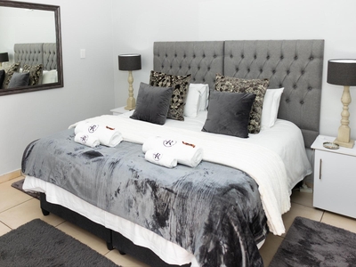 Luxury King Room